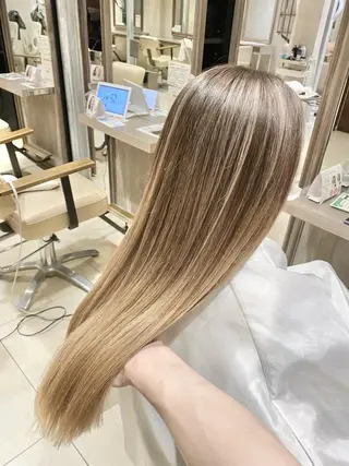 ロング _White広島所属・バレイヤージュ 隅中秀弥のヘアスタイル