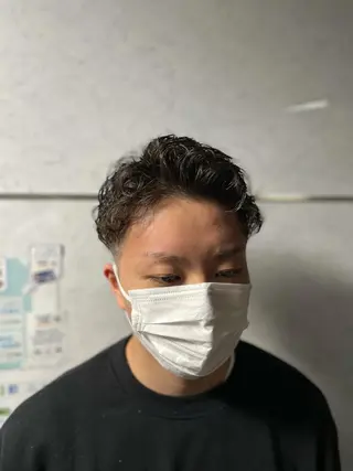 ショート パーマ メンズ カット指名No1漆原 聡のヘアスタイル