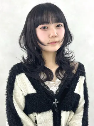 セミロング カラー 流行りのレイヤーカッ ト得意💖akariのヘアスタイル
