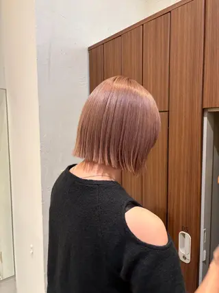 ショート カラー 平居 舞白のヘアスタイル