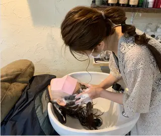 カラー 林 友美のヘアスタイル