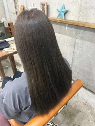 カラー Trip 香椎所属・Yuk inoのヘアスタイル