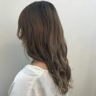 ロング 斉藤 未佳のヘアスタイル