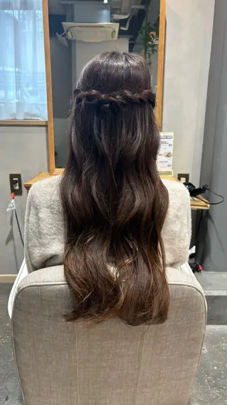 ロング 神田 衣織のヘアスタイル