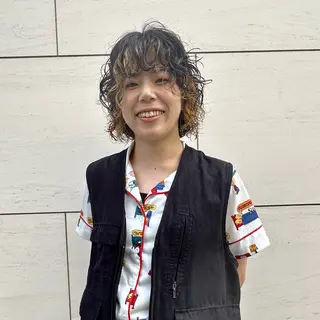 ミディアム パーマ 🌈圧倒的デザイン パーマ　関和希のヘアスタイル