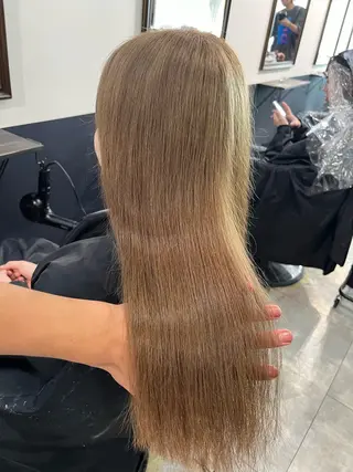 ロング 🌈カラー特化 ハイトーンけいと🌈のヘアスタイル