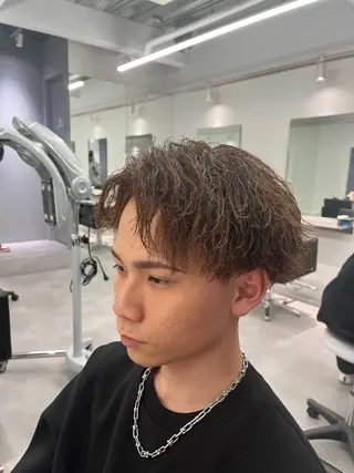 ミディアム パーマ メンズ 小鹿 大翔のヘアスタイル