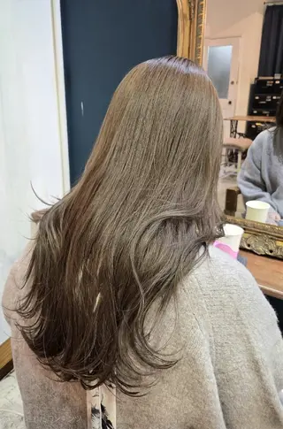 カラー 森田翔斗 顔周りレイヤーのヘアスタイル