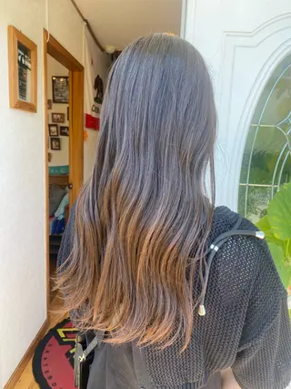 ロング 青山 airaのヘアスタイル