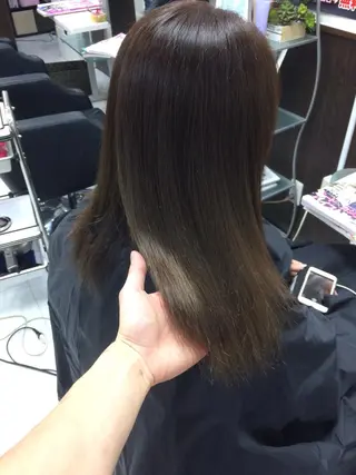 セミロング カラー ハイトーンArphy 安蒜佑太のヘアスタイル