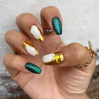 ネイル MiRanda Nail所属・MiRanda 保坂 舞のネイルデザイン