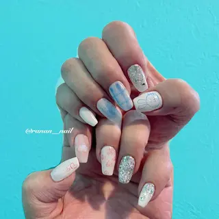 ネイル 𝓇𝒶𝓃𝒶𝓃 𝓃𝒶𝒾𝓁のネイルデザイン