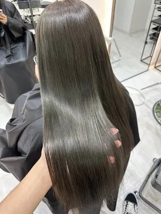 ロング カラー 赤み消し/オリーブ カーキ/福田れんのヘアスタイル