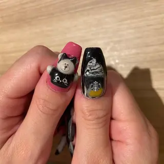 ネイル LOUISE CRYSTALのネイルデザイン