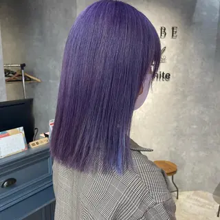 ミディアム カラー オフホワイトアンドなんば所属・福西 洋斗のヘアスタイル