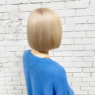 ショート カラー レイヤーブリーチ特化 ホワイト専門/岸のヘアスタイル
