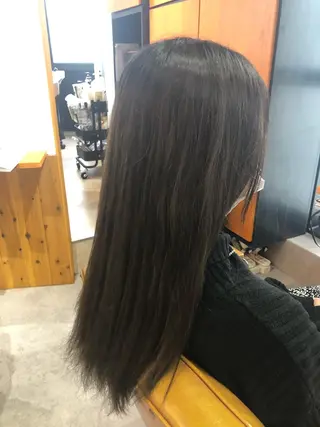 セミロング カラー 脇谷 拓弥のヘアスタイル