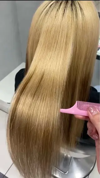 ロング ブリーチ🫧艶カラー レイヤー韓国ヘアのヘアスタイル