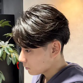 ショート カラー パーマ メンズ センターパート マスターかずまのヘアスタイル