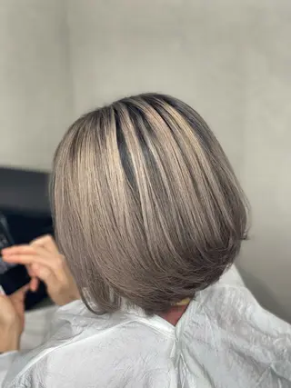 ミディアム メテオ取扱✨美髪 矯正✨HiroNYのヘアスタイル