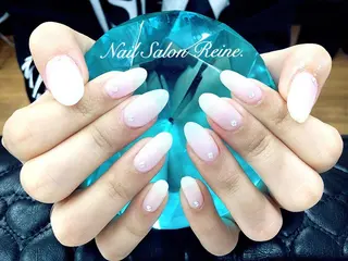 ネイル Nailsalon Reine所属・玉栄 伶奈のネイルデザイン