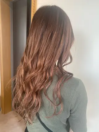 ロング 南上 野々佳のヘアスタイル