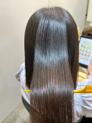 セミロング IRESU札幌駅前店所属・理寛寺 さきののヘアスタイル