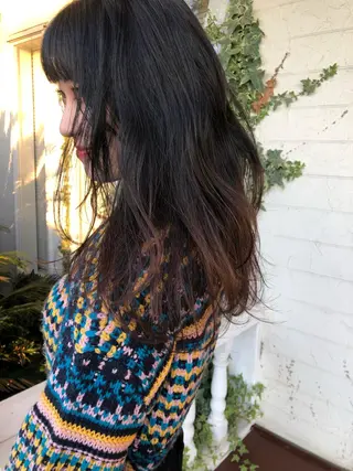 ロング カラー 江原 彩華のヘアスタイル