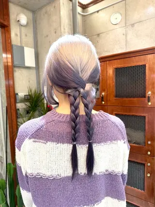 ロング カラー ヘアアレンジ 閼伽井 誇和のヘアスタイル