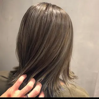 ミディアム カラー ハイダメージ毛 縮毛矯正のヘアスタイル