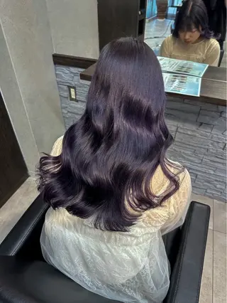 ロング カラー ダメージレスブリーチ デザイン．咲良のヘアスタイル