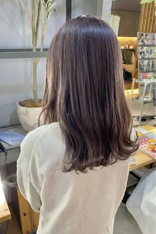 ロング カラー 菊地 紗矢のヘアスタイル