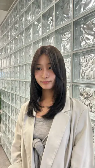 セミロング ミルクティーベージュ /sara💛のヘアスタイル