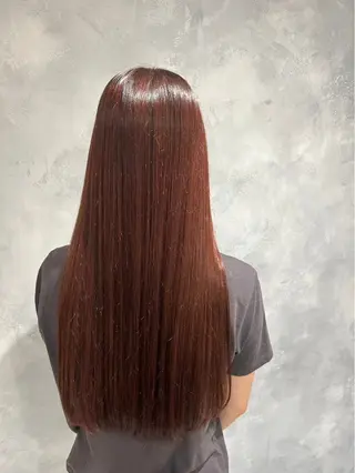 カラー 艶髪ストレート🧚 尾崎 晴香のヘアスタイル