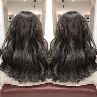 セミロング カラー M IIのヘアスタイル