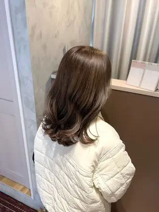 ミディアム カラー esse 大阪梅田茶屋町店【エッセ】所属・似合わせカット/ 青竹真璃亜のヘアスタイル