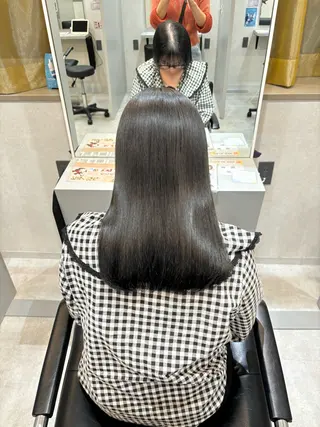 ミディアム 河角 咲良のヘアスタイル