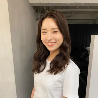 セミロング カラー パーマ レイヤーカットのプロ 大人ヘア宮森貴志のヘアスタイル