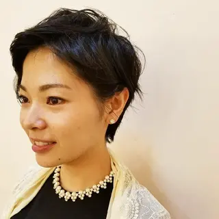 ショート ヘアアレンジ EMANON名古屋所属・美谷添(ミヤゾエ) まどか大人ヘアサロンのヘアスタイル