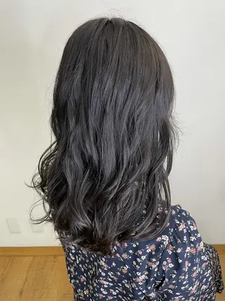 ミディアム 川畑 大地/波巻きパーマのヘアスタイル