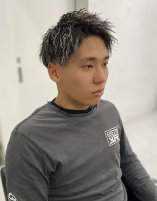 カラー パーマ メンズ 断髪刈舞所属・大月 優汰のヘアスタイル