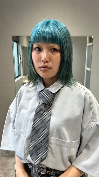 ミディアム Yui. ハイトーン/パーマ/のヘアスタイル