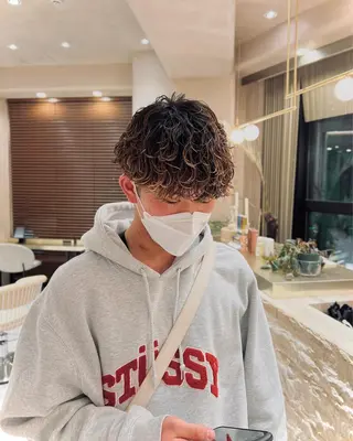 ショート パーマ メンズ 波巻きスパイラルパー マ/シャドウパーマ駿のヘアスタイル