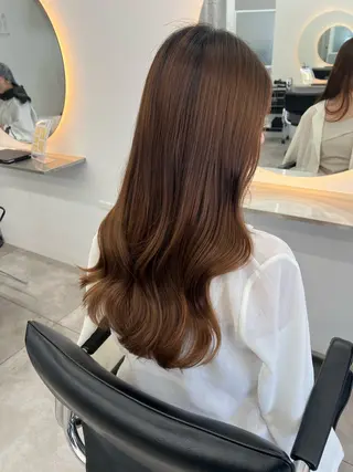 ロング カラー 椿原 克音のヘアスタイル