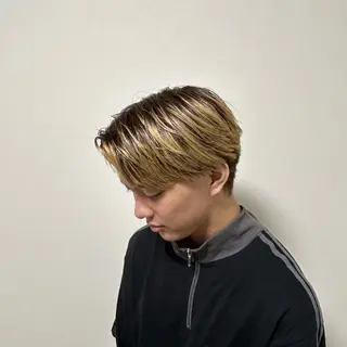 ミディアム ハイトーン/レイヤー /メンズパーマのヘアスタイル