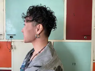 ショート パーマ メンズ ビーハイブデラックス所属・メンズパーマ ニュアンスパーマ田上のヘアスタイル