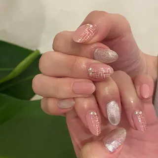 ネイル ネイル&アイ QUEEN&CRIMSON所属・眉WAX/ピーリング ホワイトニングの眉毛・アイブロウイメージ