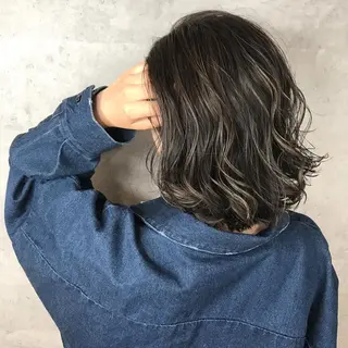 ショート カラー _WHITE 天王寺のヘアスタイル