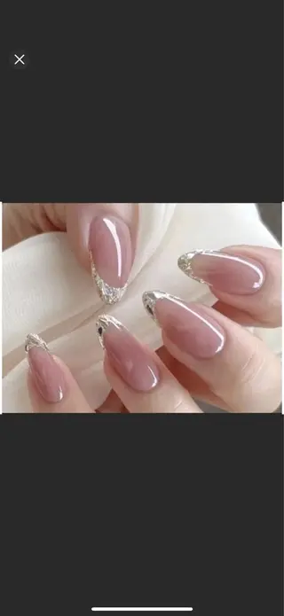 ミディアム FLORA NAIL SALONのネイルデザイン