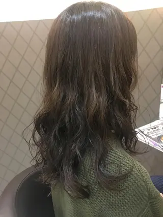 ロング カラー パーマ hair create mm所属・古林 理沙のヘアスタイル